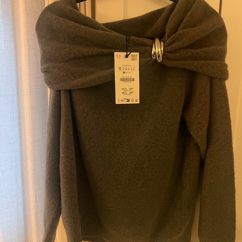 Zara Off-Shoulder Gray Sweater